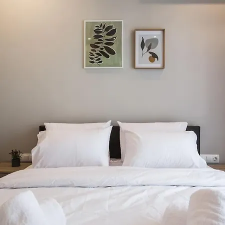 Deluxe 2bdr - Near Metro And Port *