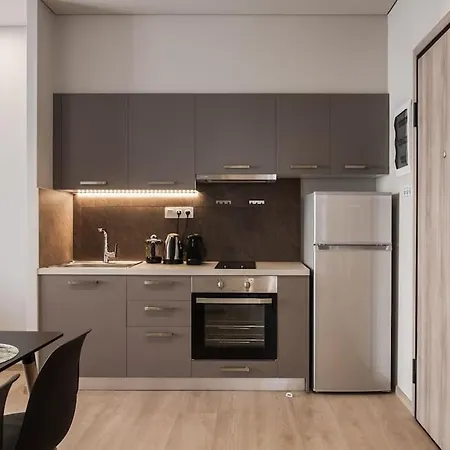 Deluxe 2bdr - Near Metro And Port * 比雷埃夫斯